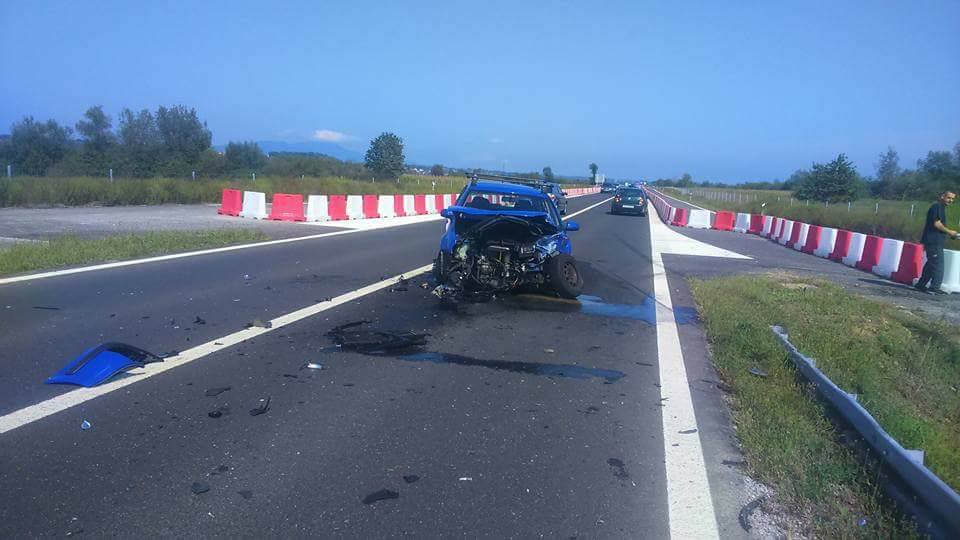 Foto: Policija zaustavlja KZŽ