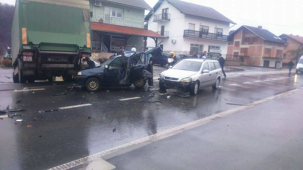 FOTO: Policija zaustavlja KZŽ