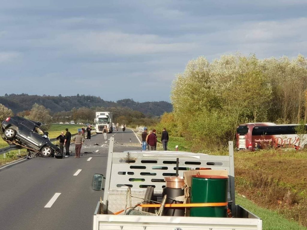 FOTO: Policija zaustavlja KZŽ